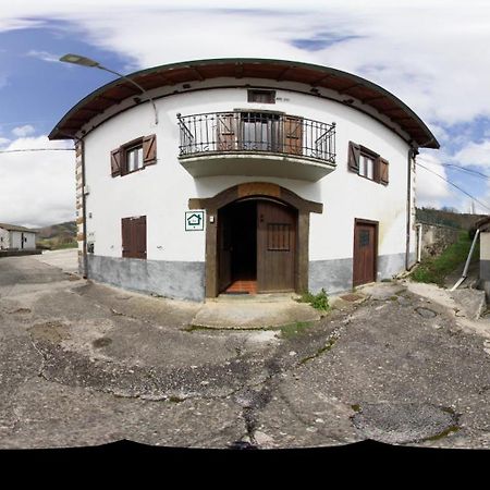Lazkotzenea Pension Mezkiriz Buitenkant foto