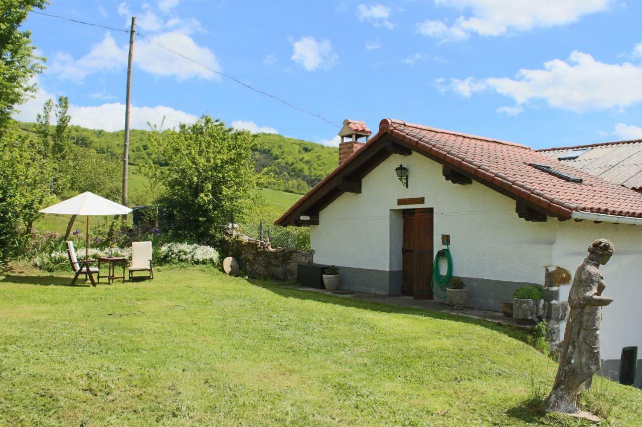 Lazkotzenea Pension Mezkiriz Buitenkant foto